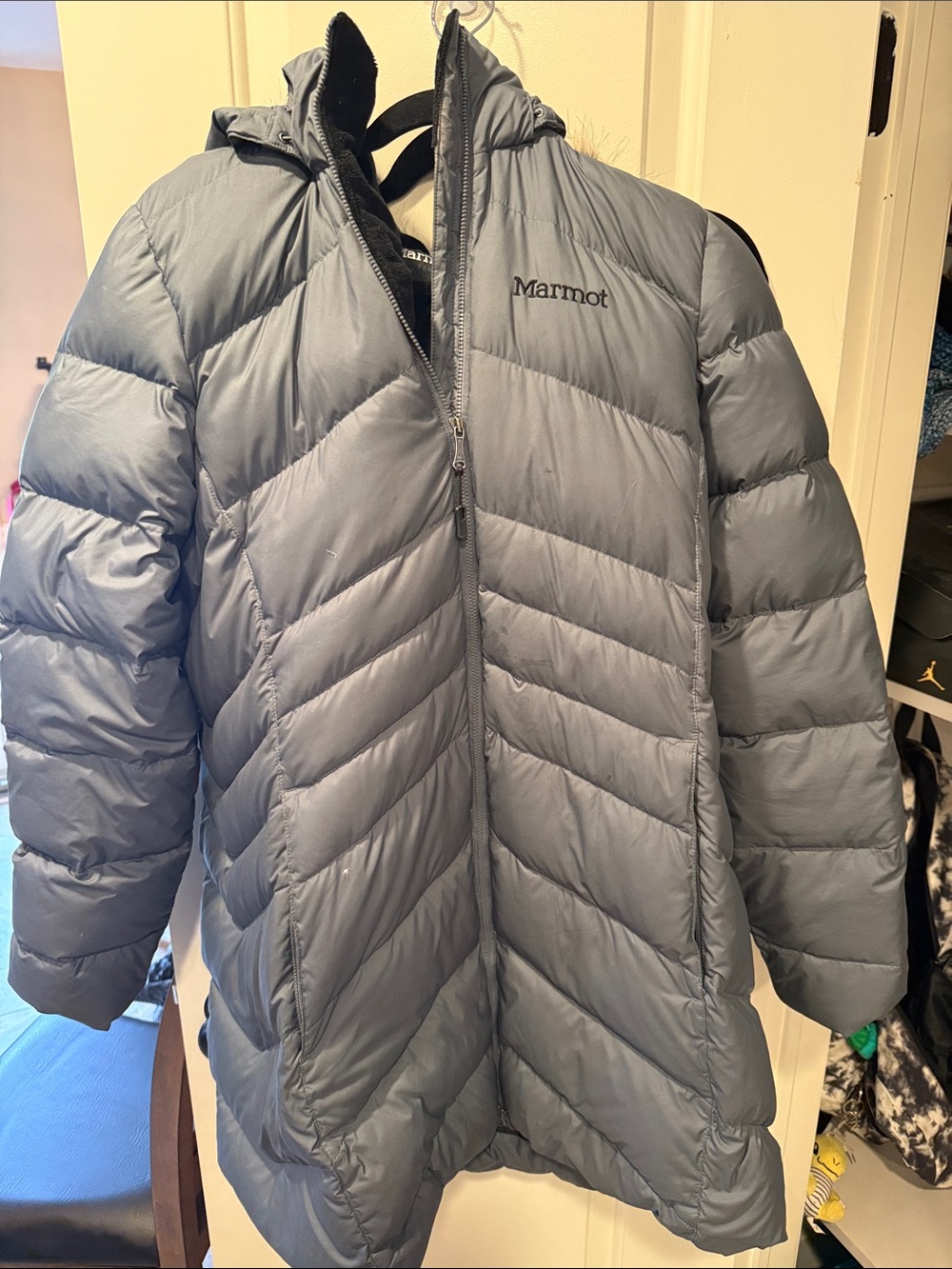 Marmot Men’s Gray Quilted Hooded Puffer Jacket
